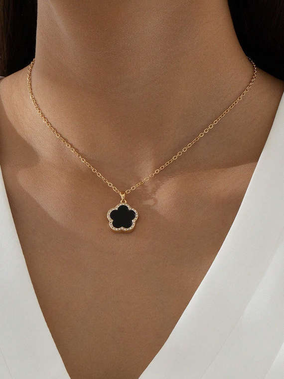 Collier trèfle porte-bonheur avec strass