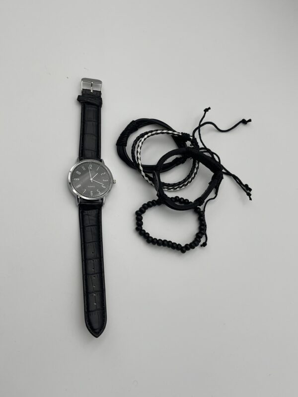 Montre à Quartz Ronde avec 4 Bracelets