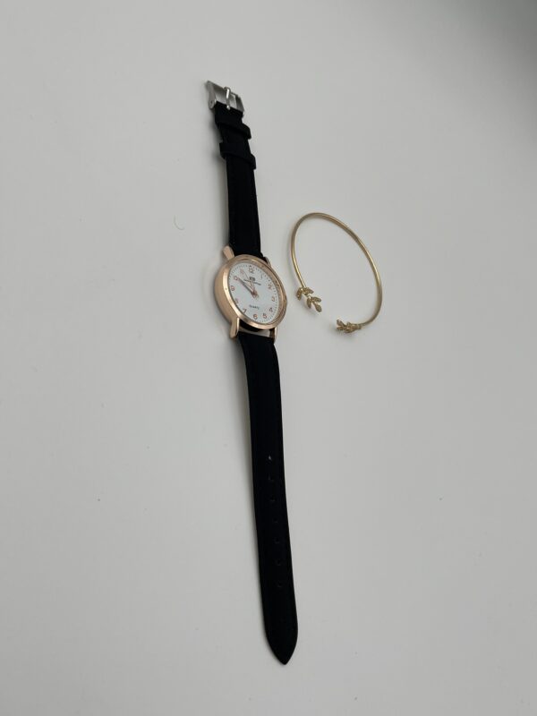 Montre à Quartz Ronde avec Bracelet et Breloque en Feuille