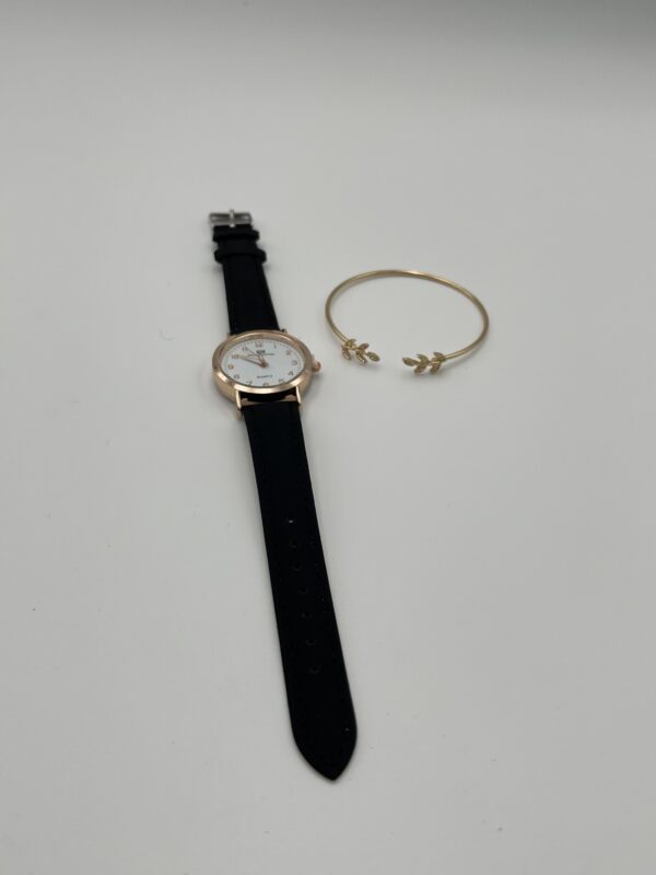 Montre à Quartz Ronde avec Bracelet et Breloque en Feuille