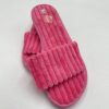Chaussons en peluche rose