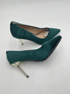 Escarpins à talons fins en velours