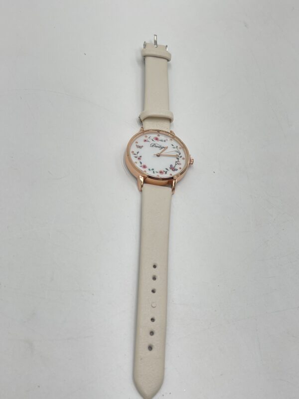 Montre Femme Élégante à Quartz avec Bracelet Beige et Motif Fleur & Papillon