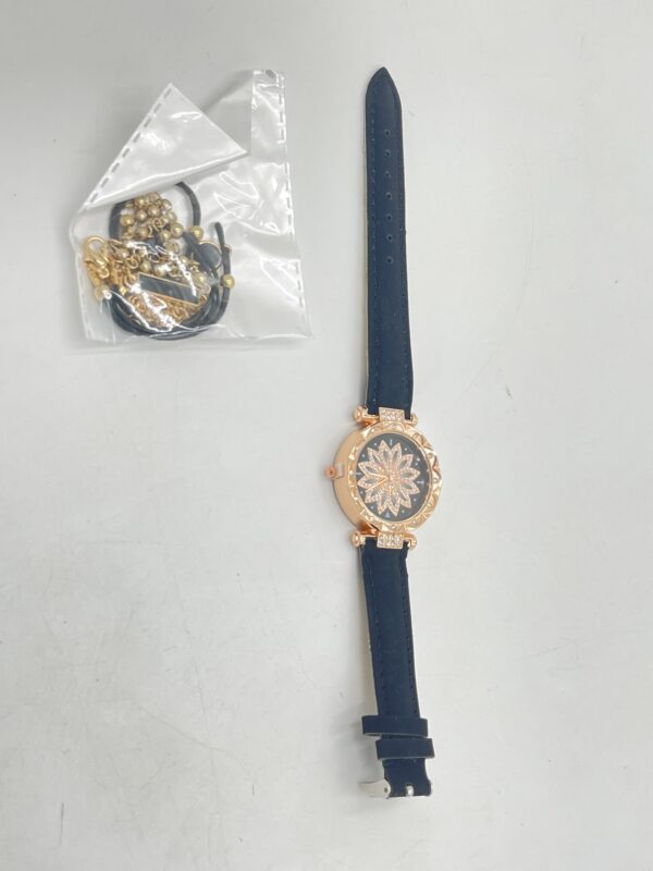 Montre Femme Vintage à Quartz avec Cadran Floral et Bracelet Noir