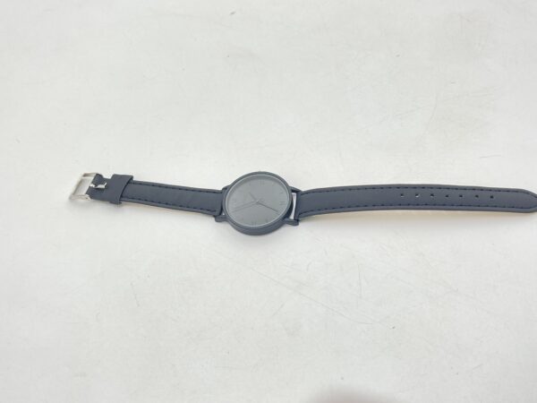 Montre Minimaliste à Quartz avec Bracelet Noir