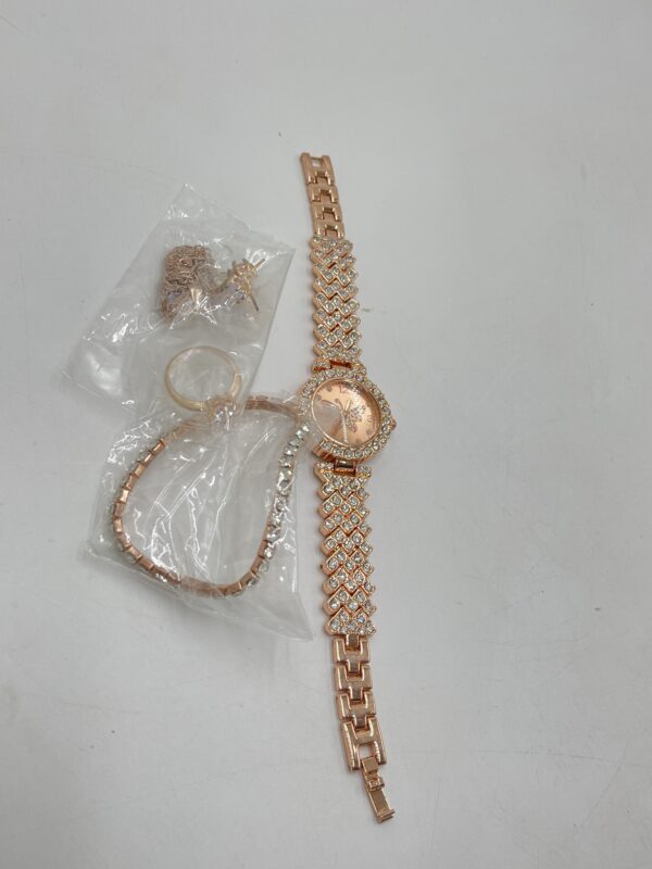 Montre à Quartz Femme avec Strass et Ensemble de Bijoux (5 pièces)
