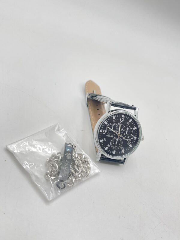 Montre à Quartz avec Bracelet en Alliage et Ensemble de Bracelets