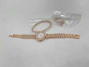 Montre à Quartz avec Décor en Strass, Bracelet en Alliage de Zinc