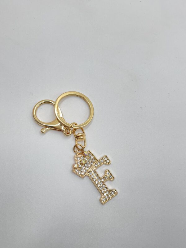 Porte-clés lettre et couronne en strass