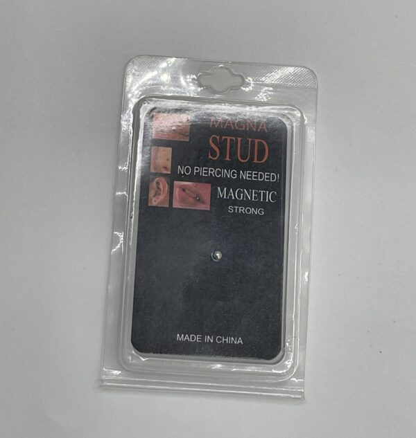 Boucles d'oreilles Magna en strass