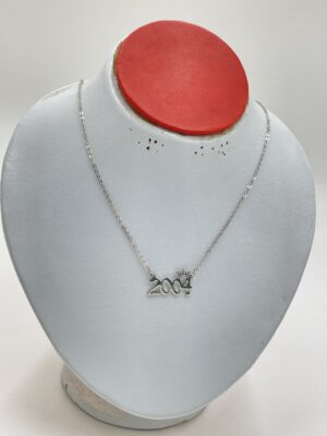 Collier métallique "2004"