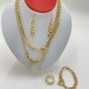 Ensemble de bijoux en chaîne dorée