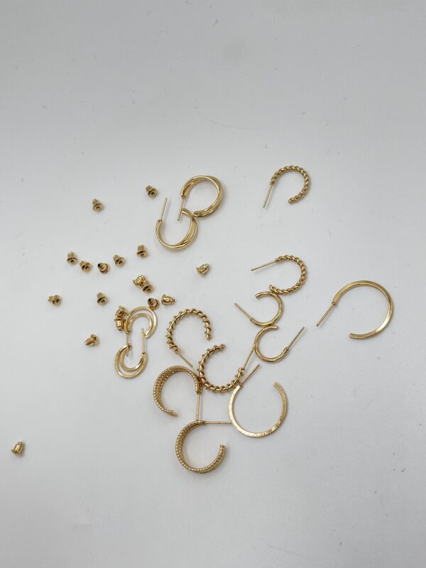 Boucles d'Oreilles à Clous