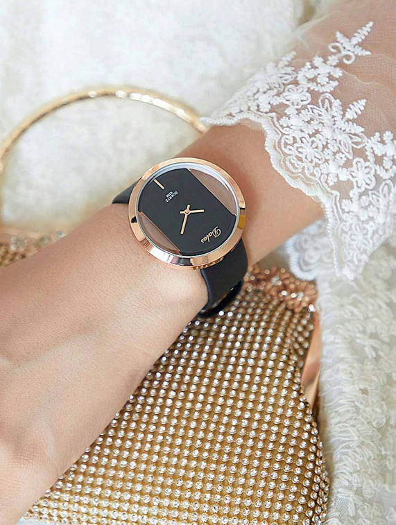 Montre à Quartz Minimaliste  avec Cadran Creux