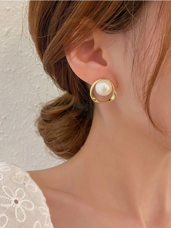 Boucles d'Oreilles Géométriques à Tige