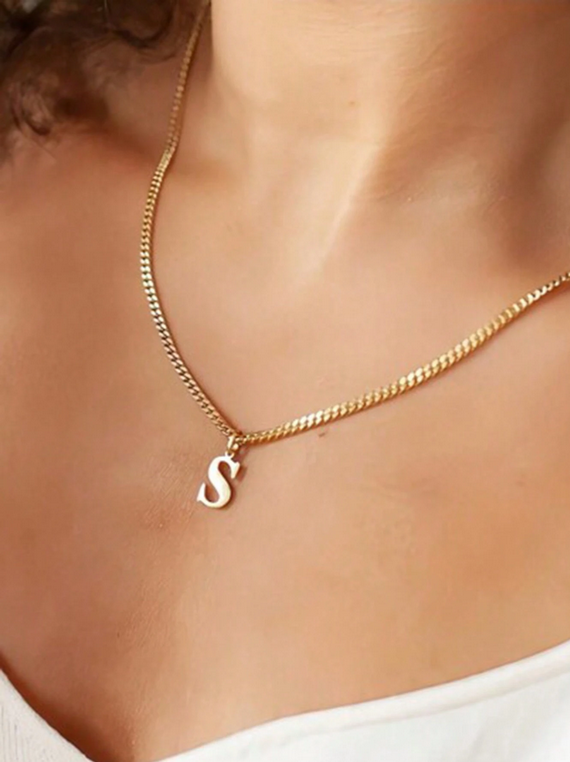 Collier pendentif cœur lettre