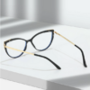 Capture d'écran 2025-01-04 003749 Lunettes Œil de Chat Transparentes