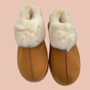 Pantoufles d'hiver doublées de peluche marron