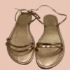 Sandales plates à boucle femme champagne