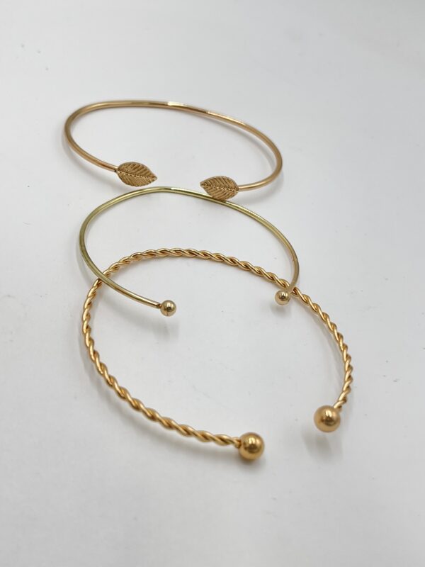 Ensemble de bracelets feuilles