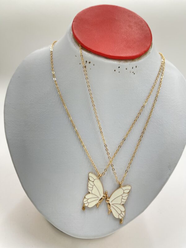 Ensemble de 2 colliers papillon