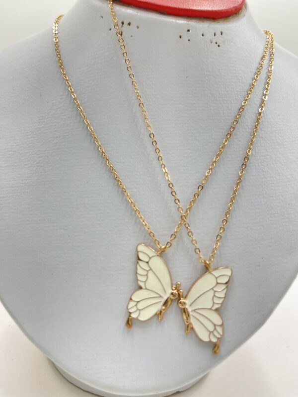 Ensemble de 2 colliers papillon