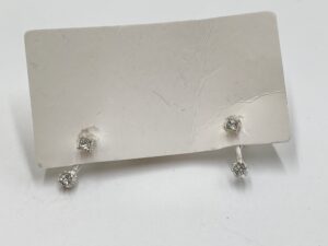 boucles d'oreilles argentées