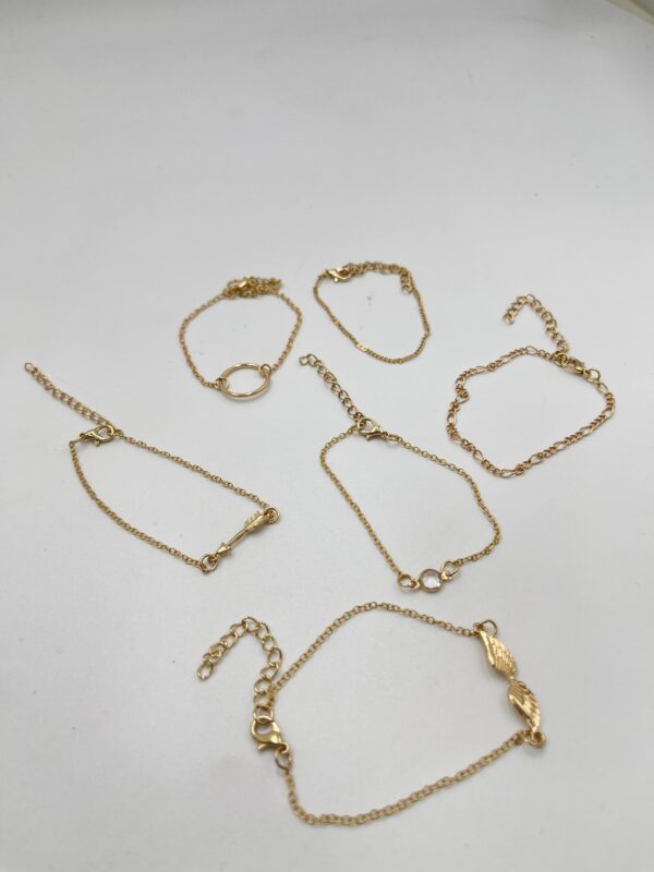 6 bracelets chaîne à ailes et flèches