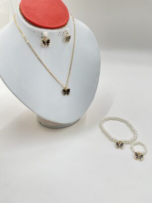 Ensemble de bijoux à fausses perles