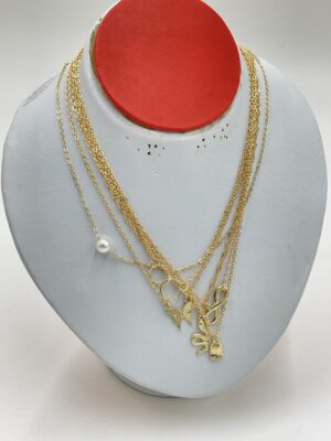 Collier papillon et serpent à breloques