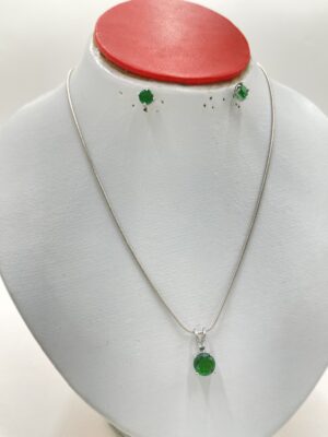 Pendentif en Zircone Cubique Verte et Boucles d'Oreilles