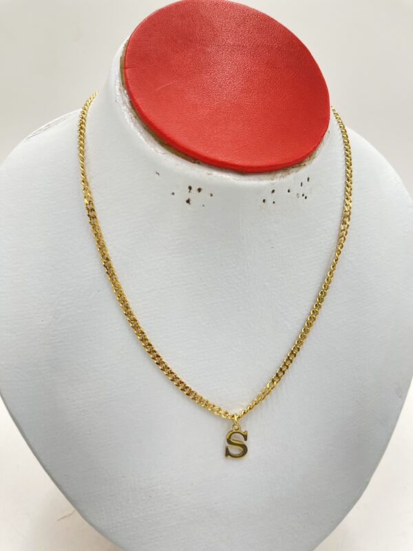 Collier pendentif cœur lettre