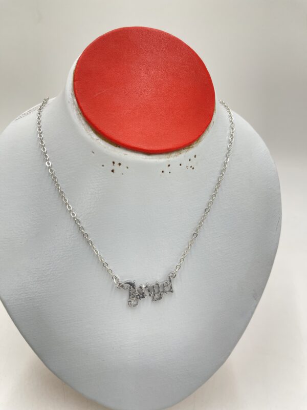 Collier lettre personnalisé