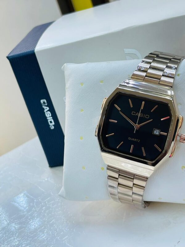 Casio Royal Black