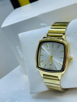 Casio square white