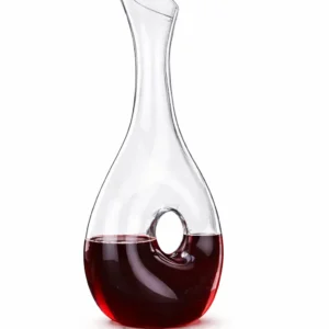 carafe en verre au design sculptural