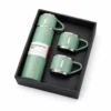 Thermos vert menthe 500ML + 2 Gobelets Assortis (3PCS) Thermos vert menthe 500ML + 2 Gobelets Assortis (3PCS)