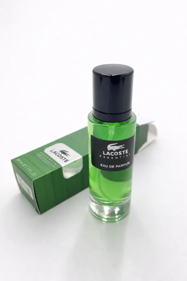 Lacoste Essential