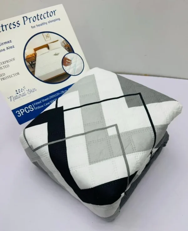 WhatsApp Image 2026-09-20 at 18.01.32 (1) Housse de Protection Matelas 200 × 220 cm – Bonnet 25 cm